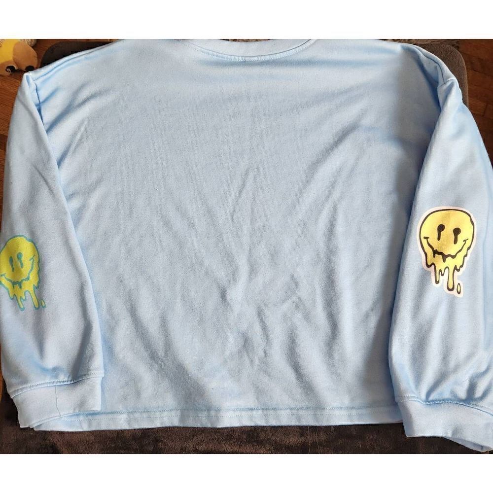 Orderplus oversized light blue smiley drip face size SMALL - Picture 4 of 4